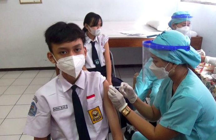 Jelang PTM, Capaian Vaksinasi Pelajar di Bandung Barat Masih Rendah