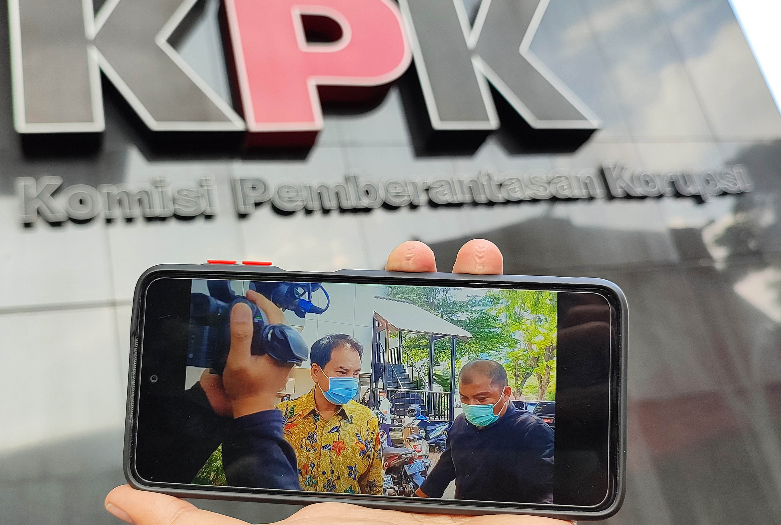 Tangkapan gambar pemeriksaan Wakil Ketua DPR Aziz Syamsuddin