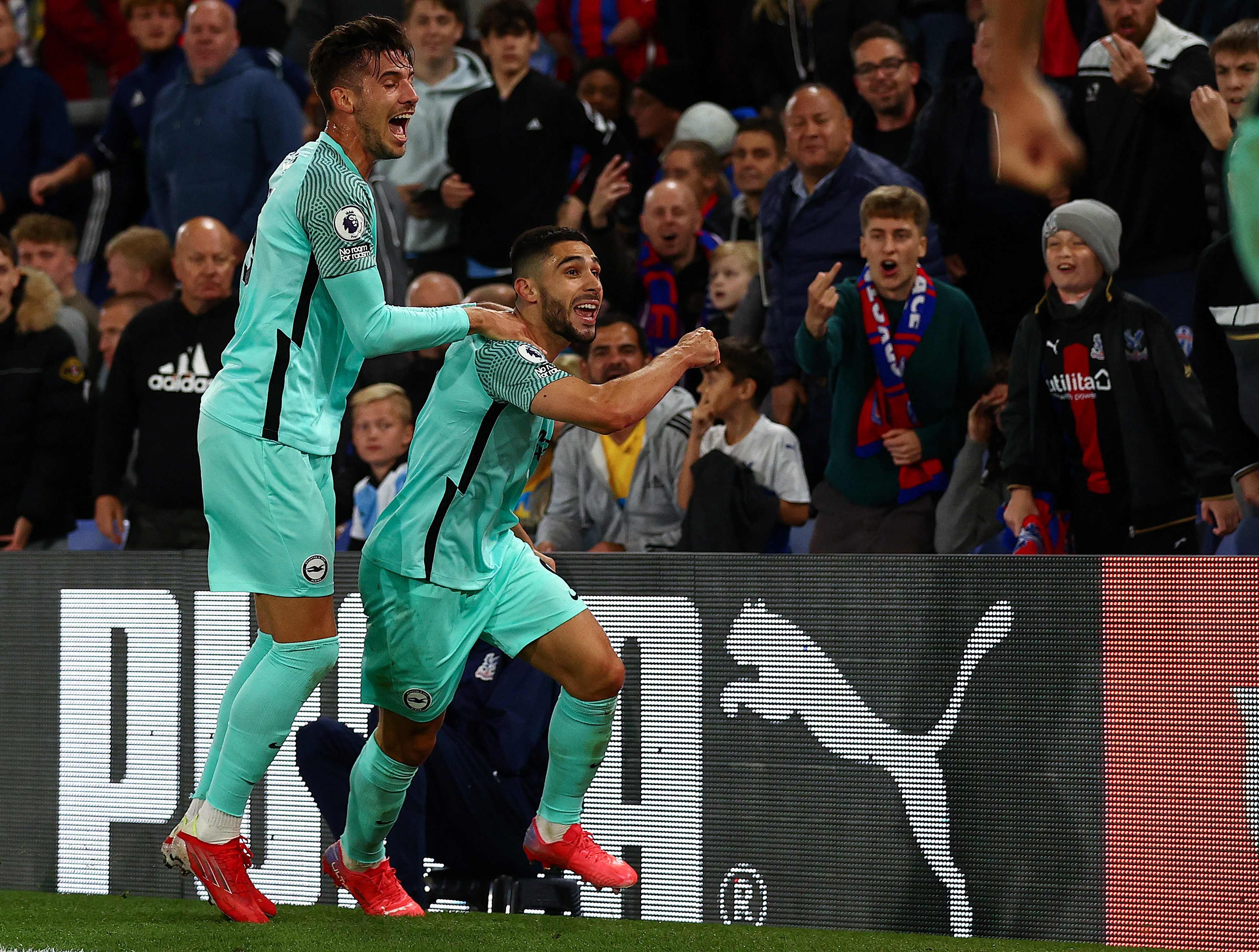 Gol Larut Maupay Pastikan Brighton Imbangi Palace