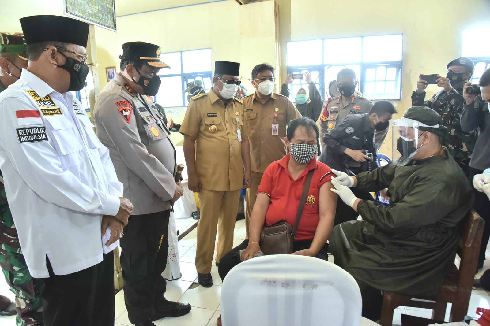 Pelaksanaan Program Vaksinasi Merdeka Serentak di lingkungan Pondok Pesantren Al Istiqomah Jl Pekapuran Banjarmasin, pada Selasa (7/9).