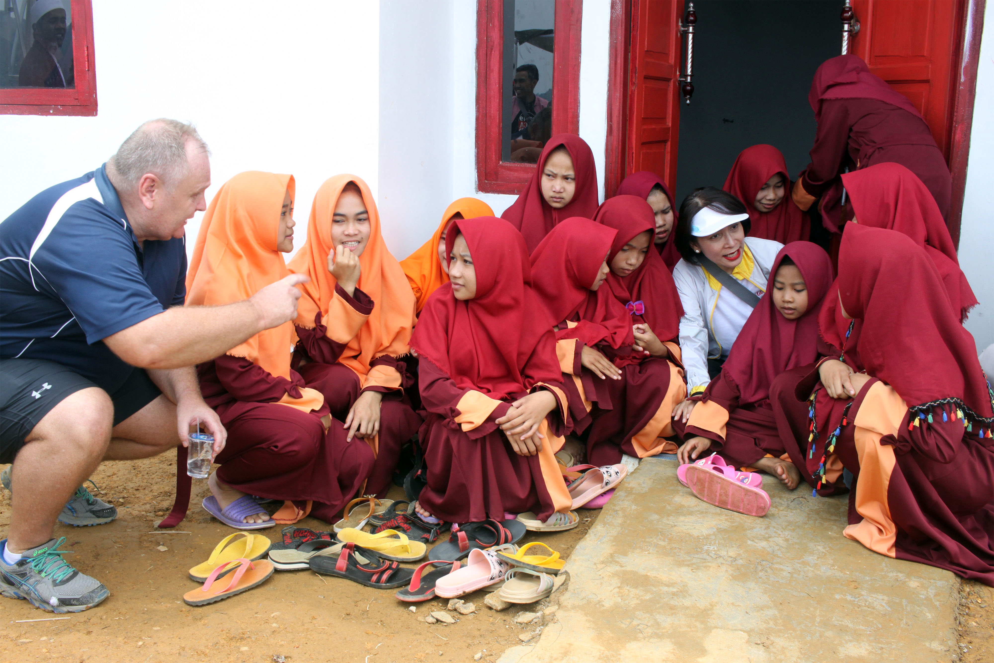  Sejumlah peserta program yang digelar Prestasi Junior Indonesia di  Kampung Mulyasari, Sukamakmur, Kabupaten Bogor, beberapa waktu lalu