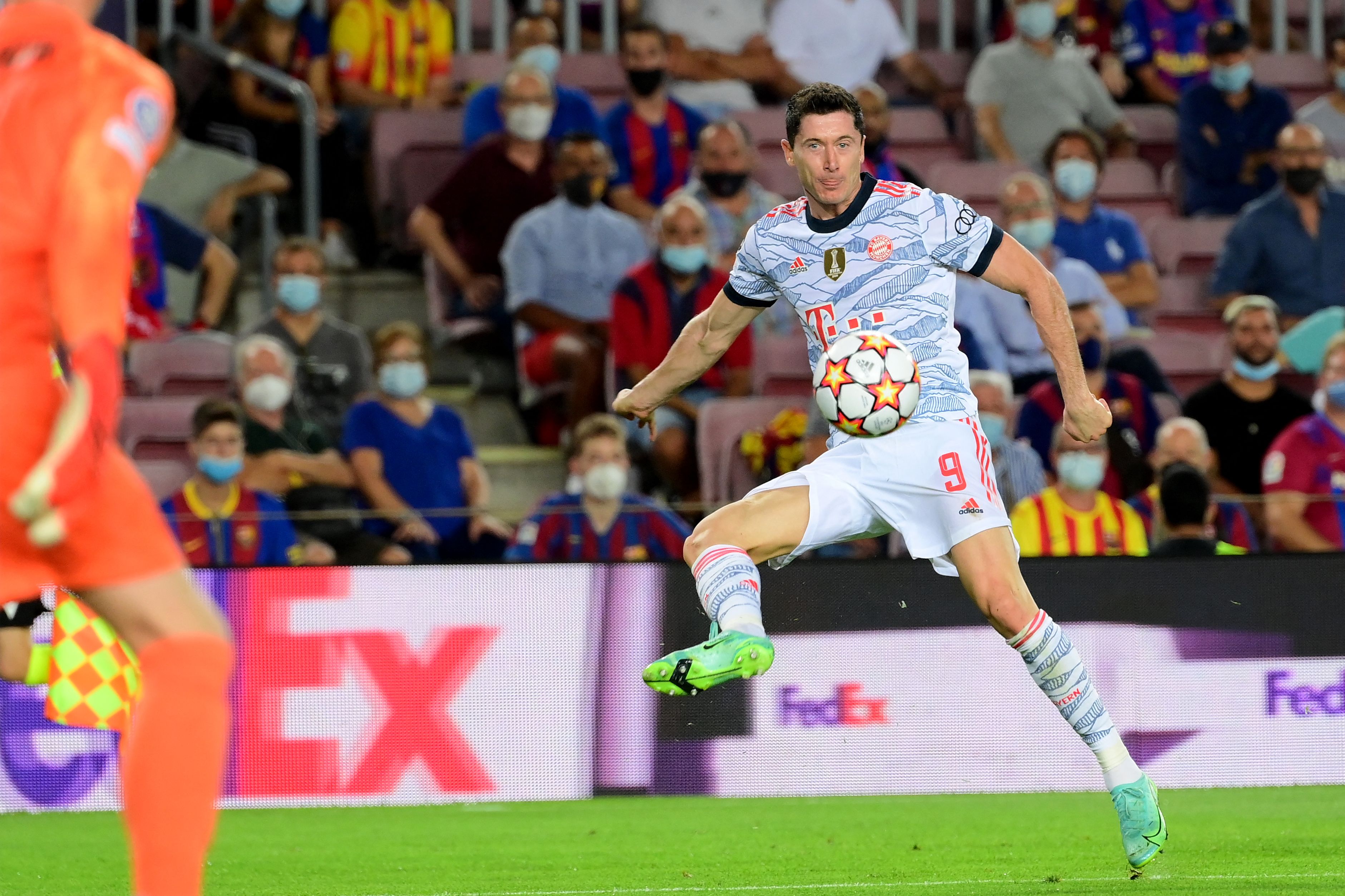 Lewandowski Buka Peluang Pensiun di Bayern