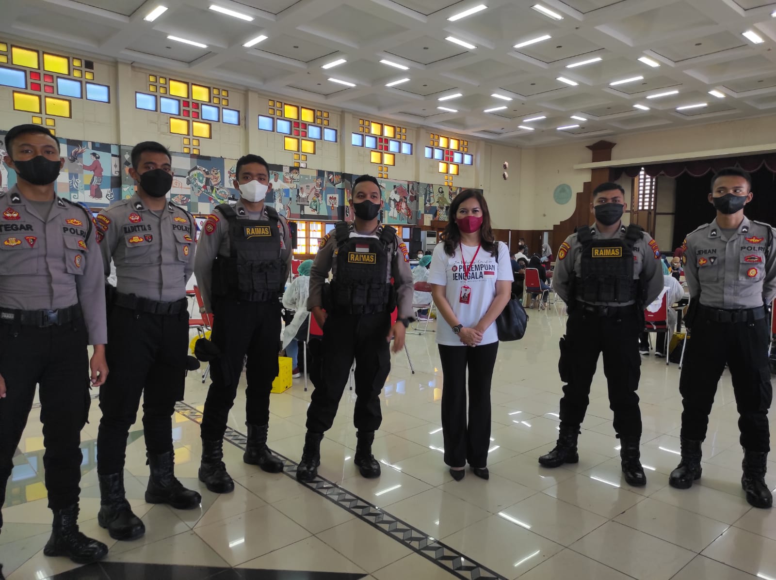 Perempuan Jenggala gandeng RSPAL dan Pemkab Gresiik menggelar vaksinasi covid-19.