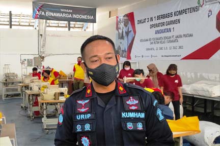 Kepala Rutan Kelas 1A Surakarta Urip Dharma Yoga menjelaskan proyek kerja sama Rutan Kelas 1A Surakarta dengan PT Amuratama dari Bandung.