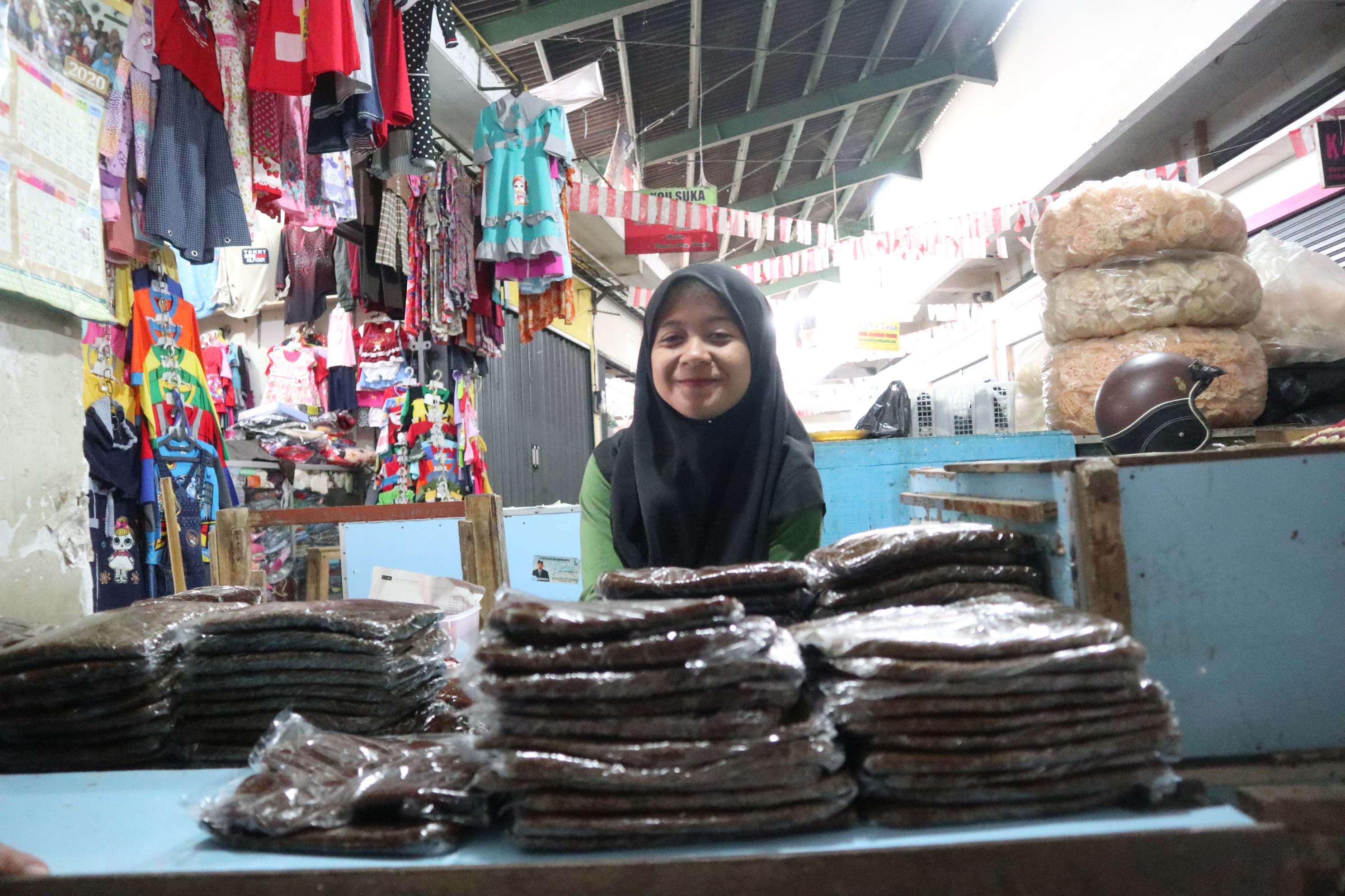 Pedagang jenang di Pasar Kliwon Temanggung, Jawa Tengah