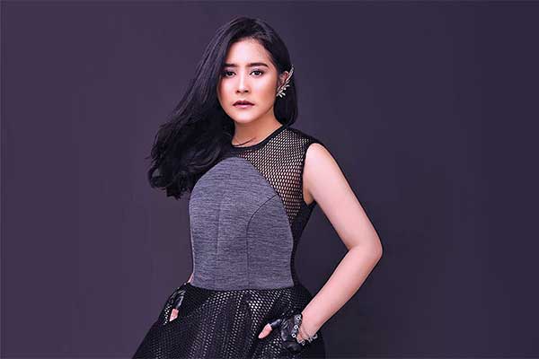 Aktris Prilly Latuconsina
