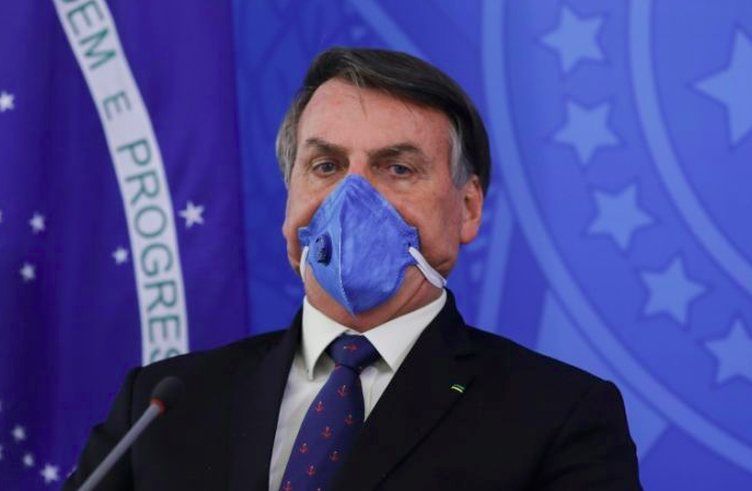 Presiden Brasil Jair Bolsonaro telah melontarkan pernyataan kontroversial terkait upaya pencegahan pandemi virus korona.