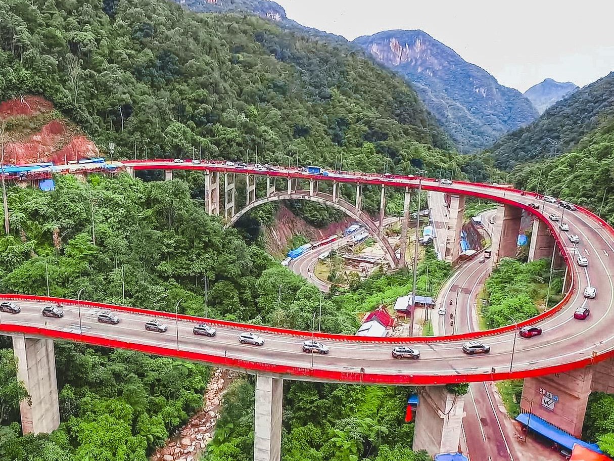  Salah satu momen yang sangat berkesan ketika touring ketika perjalanan dari Jambi ke Bukit Tinggi. 
