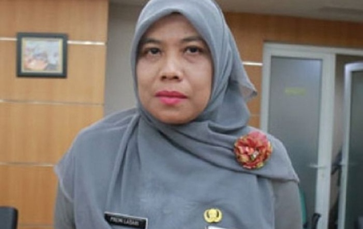  Kepala Dinas Sosial DKI Jakarta Premi Lasari.