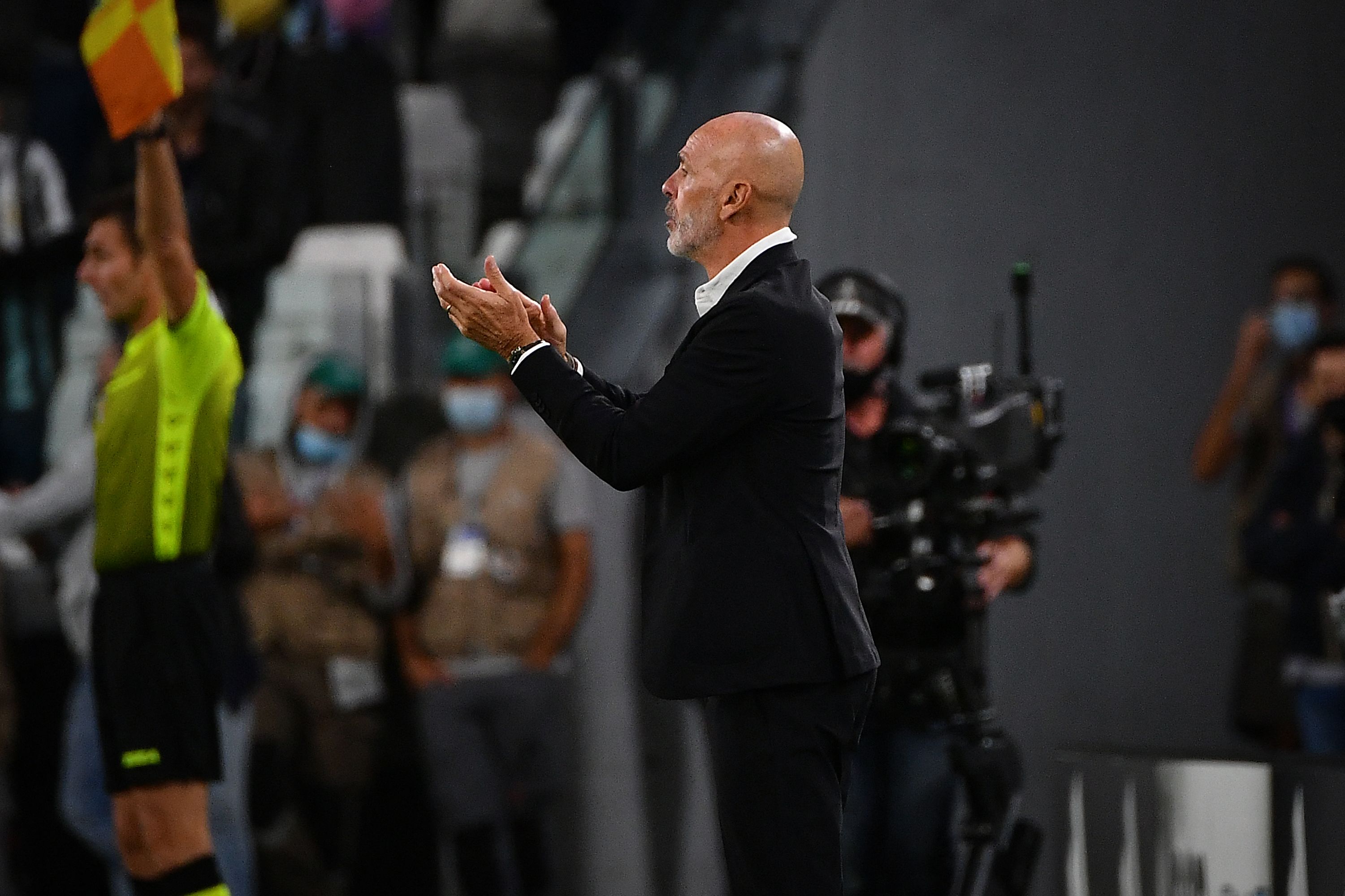 Pelatih AC Milan Stefano Pioli