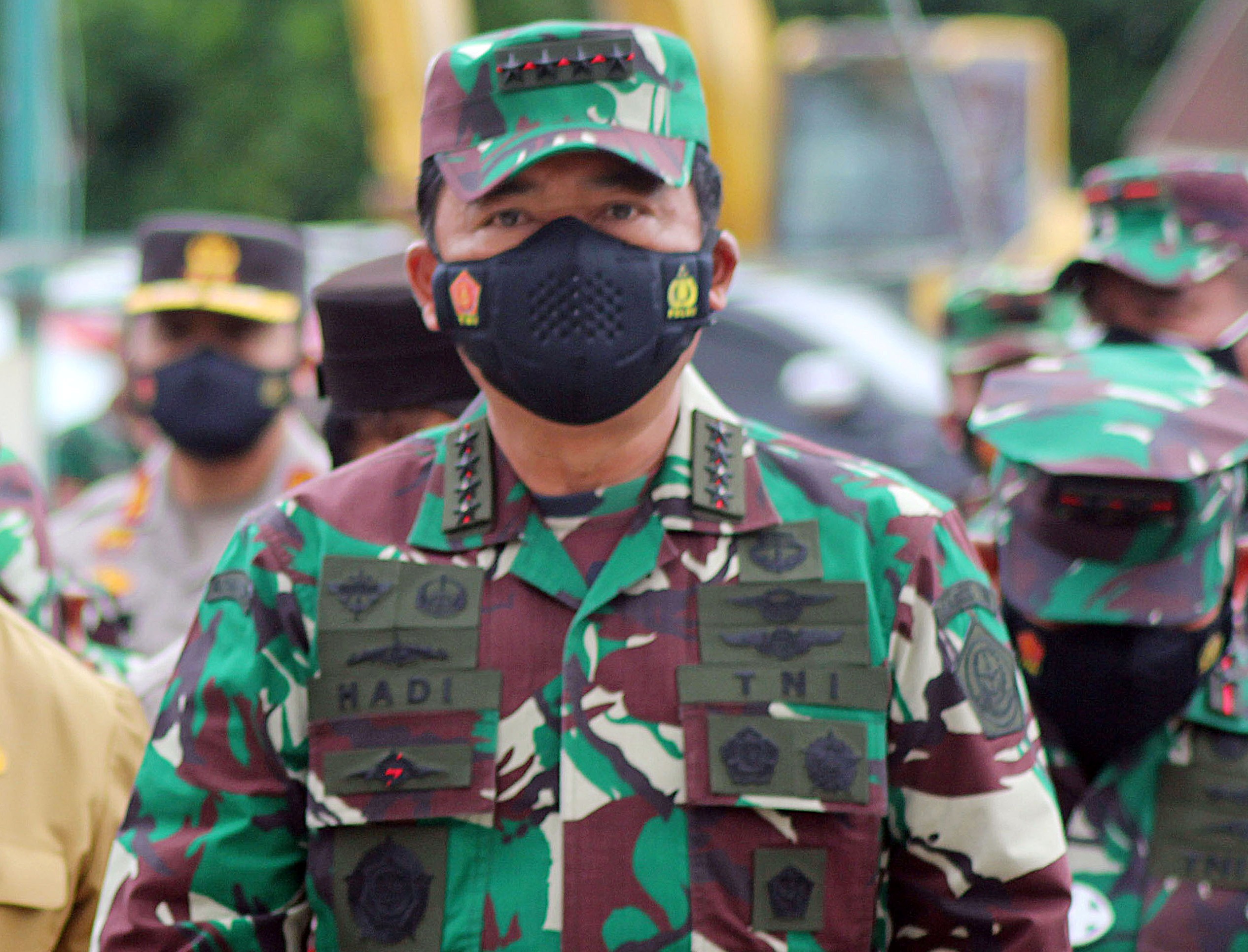 Panglima TNI Marsekal TNI Hadi Tjahjanto akan memasuki pensiun pada November 2021. 