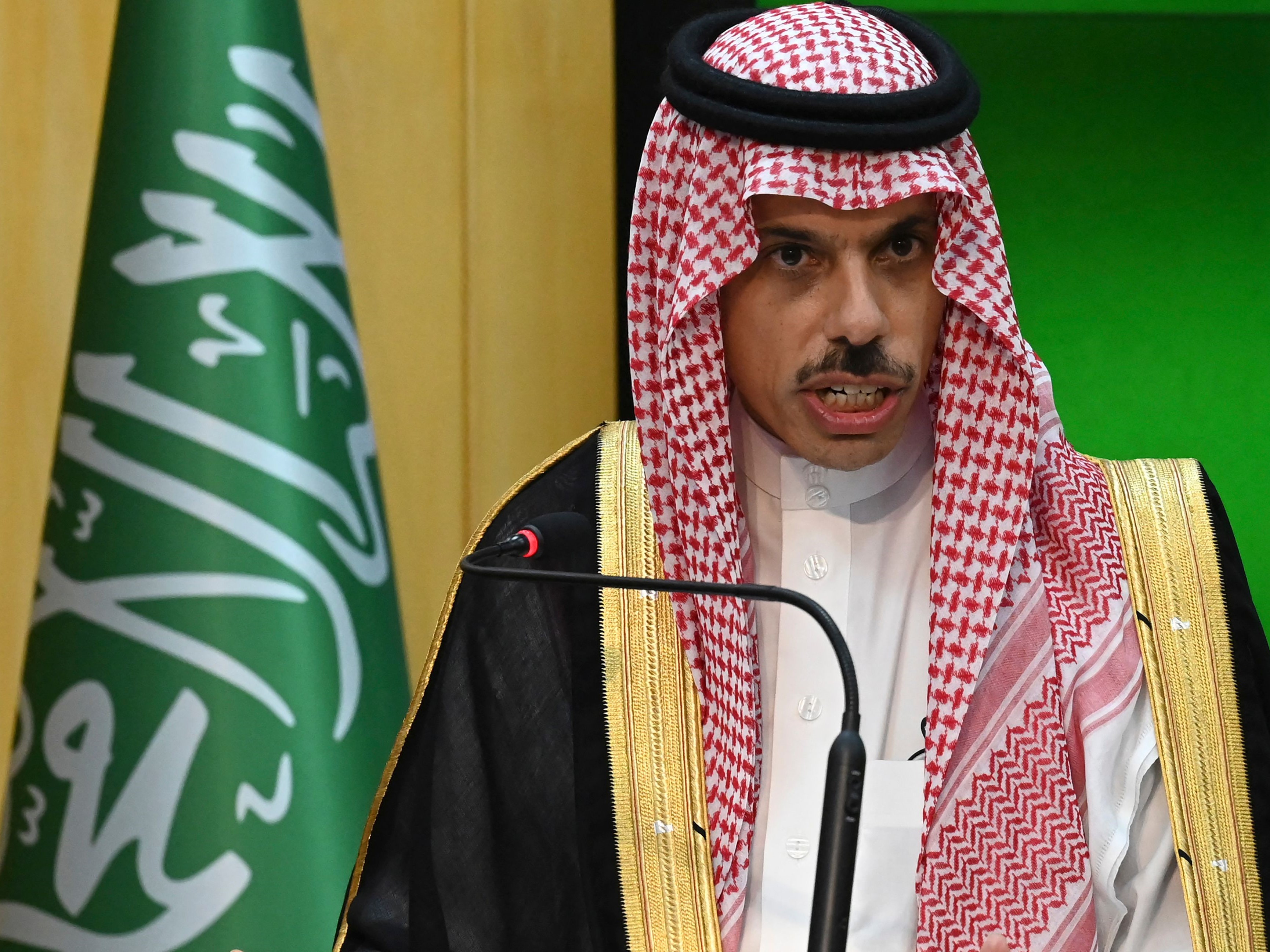 Menlu Saudi Ingatkan Taliban tentang Komitmen yang Dibuat