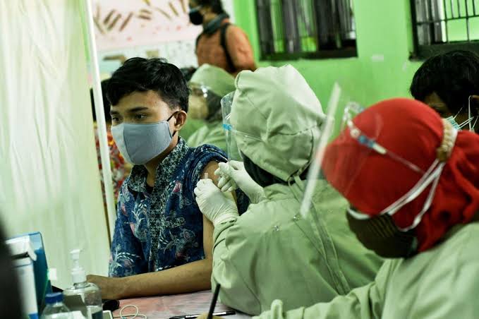 Menkes: Vaksinasi Covid-19 Jangkau 50 juta Suntikan dalam Lima Pekan