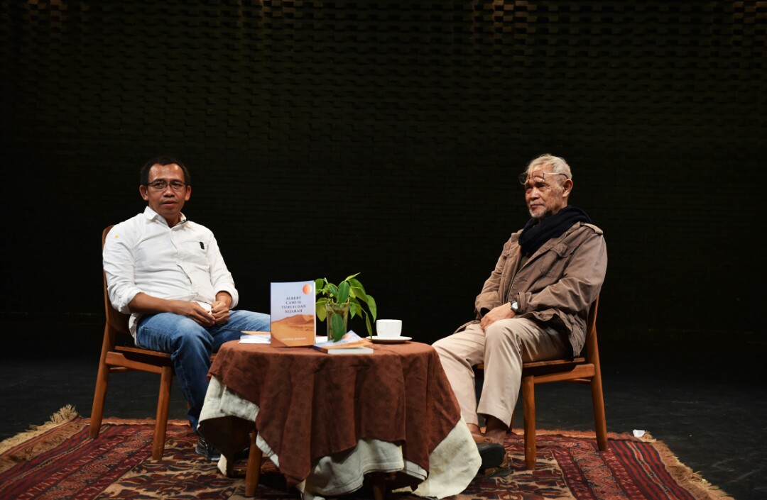 Akhmad Sahal bersama Goenawan Mohammad. Mereka siap memeriahkan  LIFEs 2021 Komunitas Salihara, 25 September-2 Oktober 2021.
