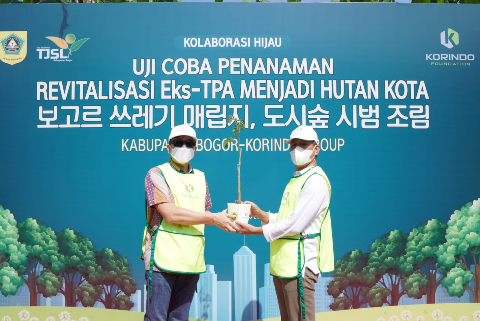 Pemerintah Kabupaten Bogor dan Korindo Group melalui Yayasan Korindo memulai uji coba penanaman Hutan Kota Pondok Rajeg, Cibinong, Bogor.