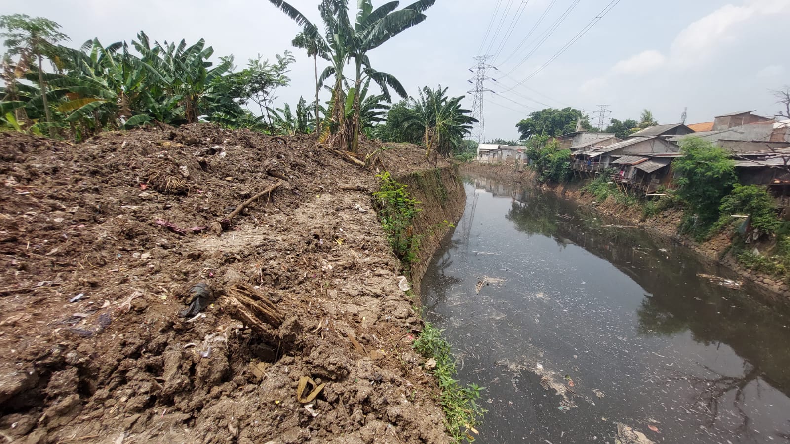 Sedimentasi Sungai Cijambe yang telah diangkut