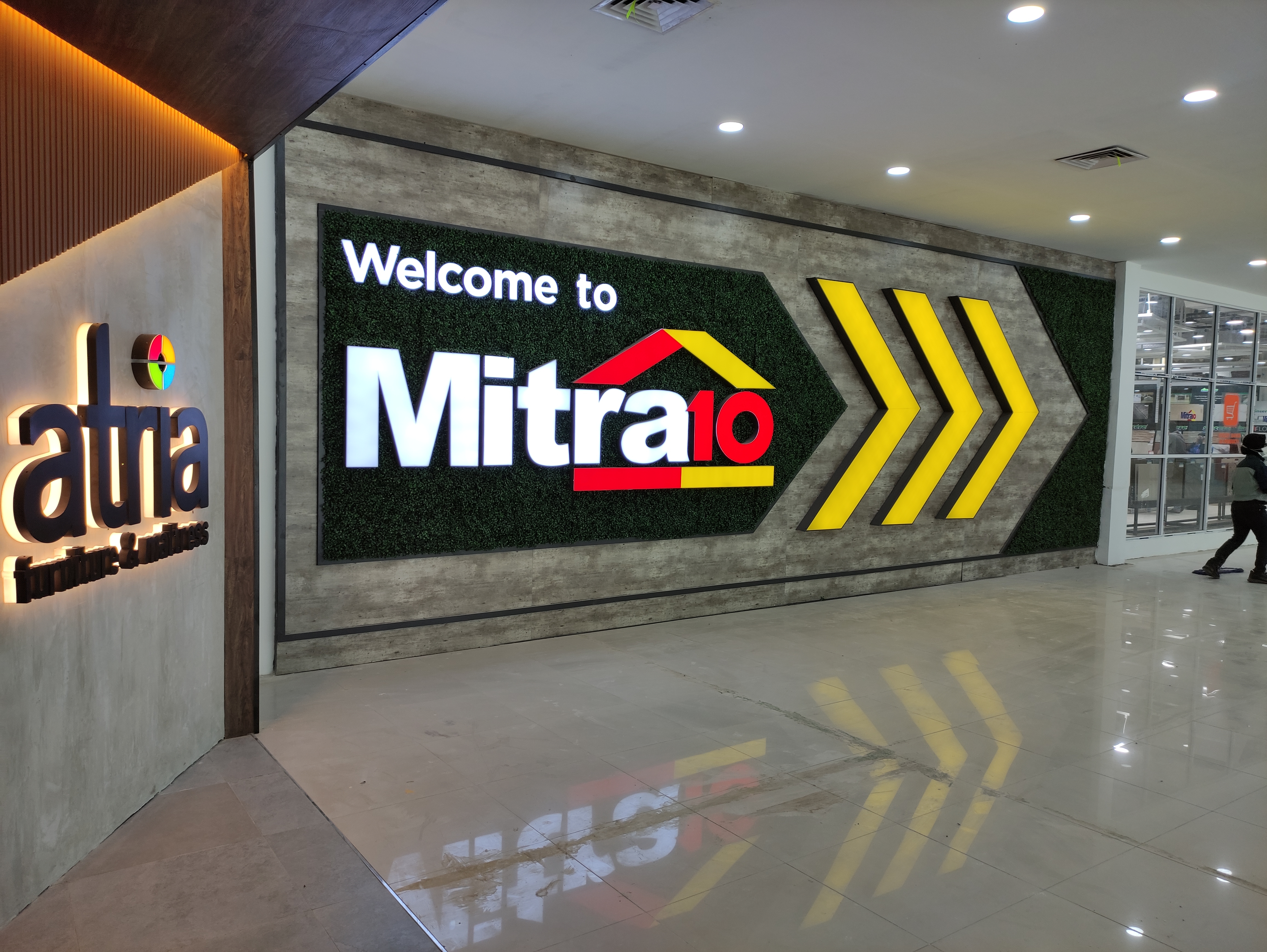 gerai Mitra10 di Jakabaring, Palembang