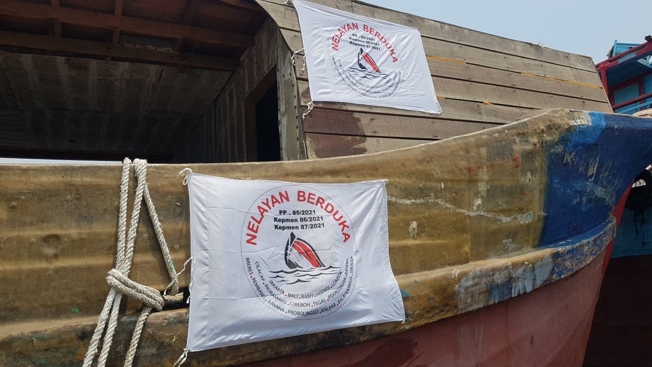 Nelayan di Muara baru melakukan mogok massal