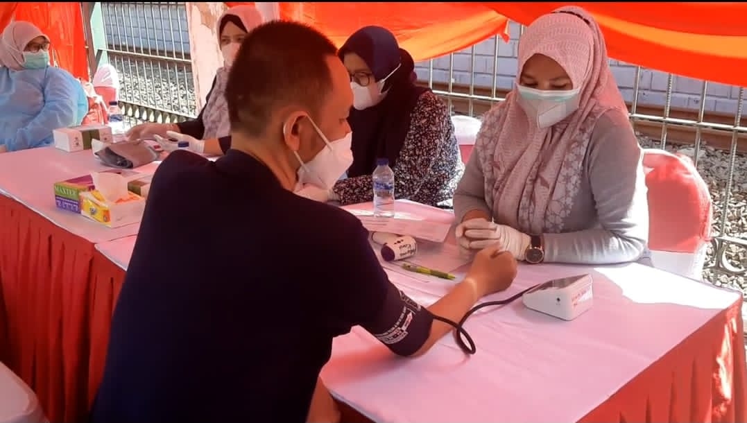 Vaksinasi di stasiun Kranji