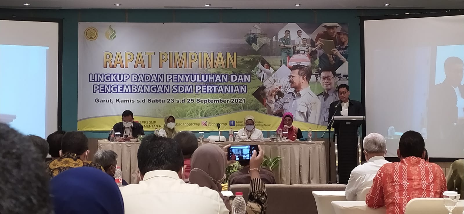 Rapat Pimpinan Lingkup Badan Penyuluhan dan Pengembangan SDM Pertanian di Garut, Jawa Barat.