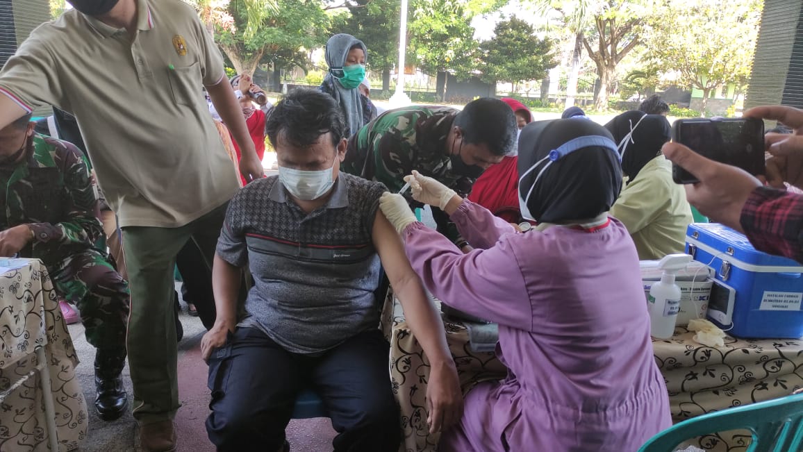 Antisipasi Klaster Sekolah, BIN Vaksinasi 5.000-an Siswa di Sidoarjo