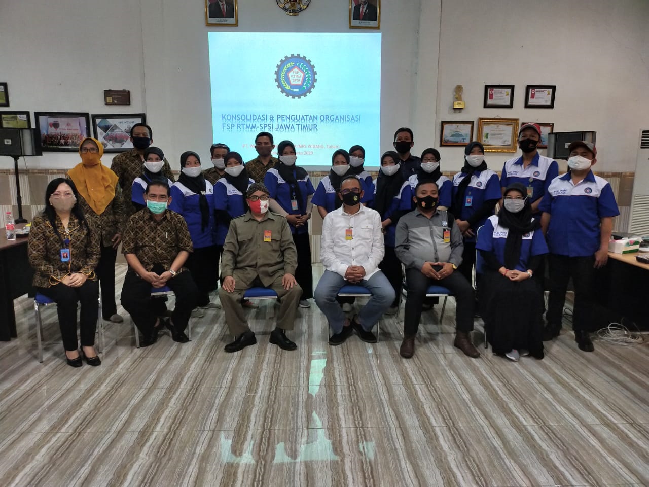 Para stake holder industri tembakau menyampaikan pendapatnya mengenai rencana kenaikan cukai