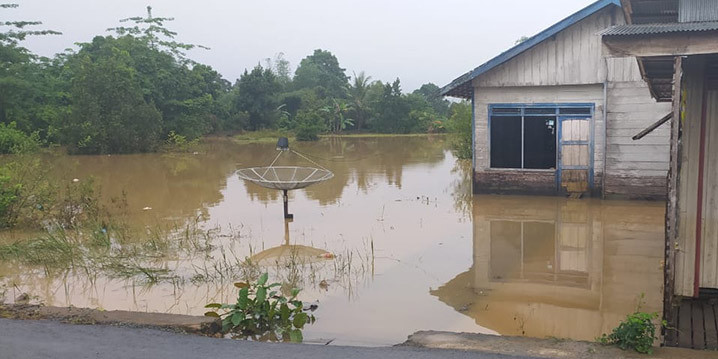 Rubuan rumah terdampak banjir di Kabupaten Tanah Laut, Kalimantan Selatan.