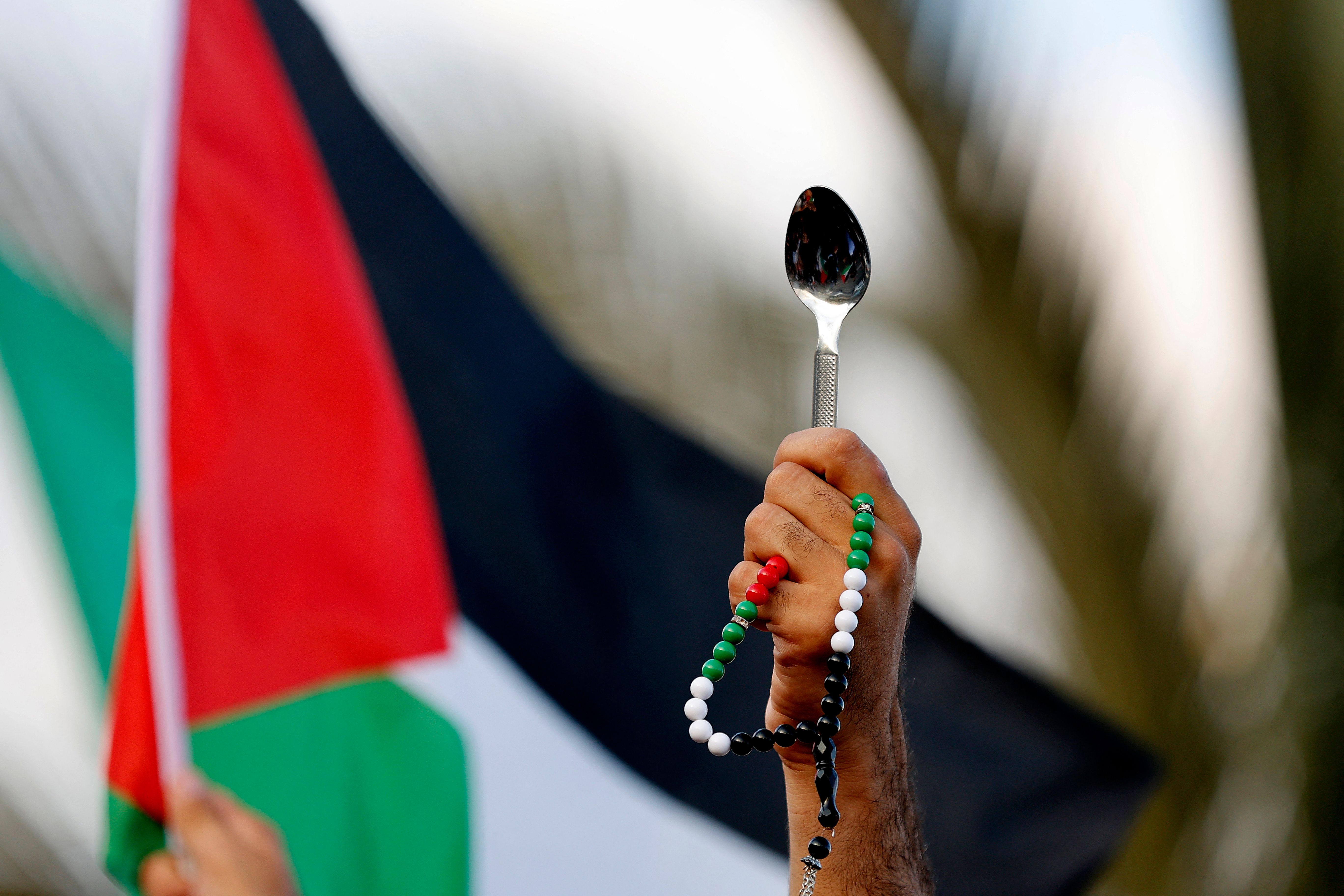 sendok jadi simbol baru kebebasan Palestina