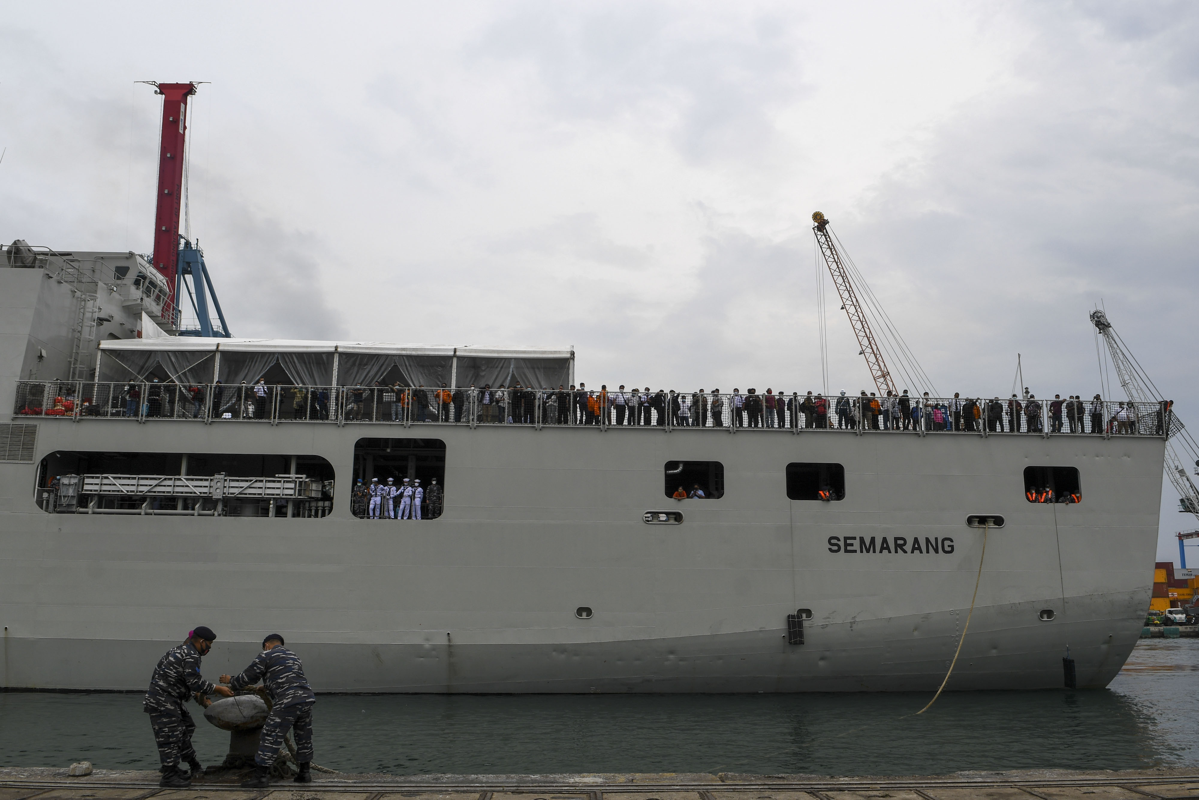 Ilustrasi KRI Semarang-594.