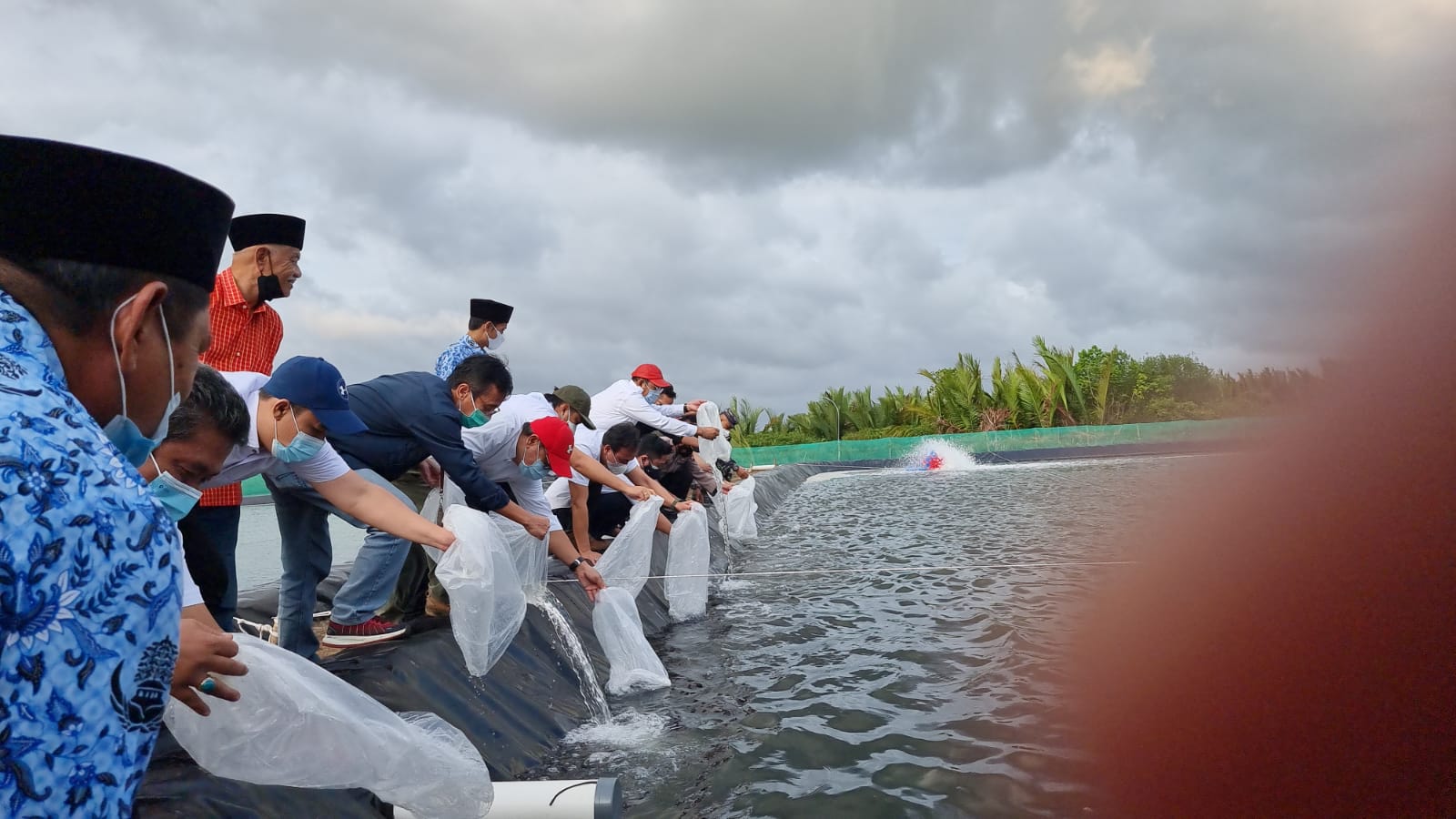 Peresmian budi daya tambak udang vaname di Desa Babakan, Kawunganten, Cilacap, Jawa tengah.