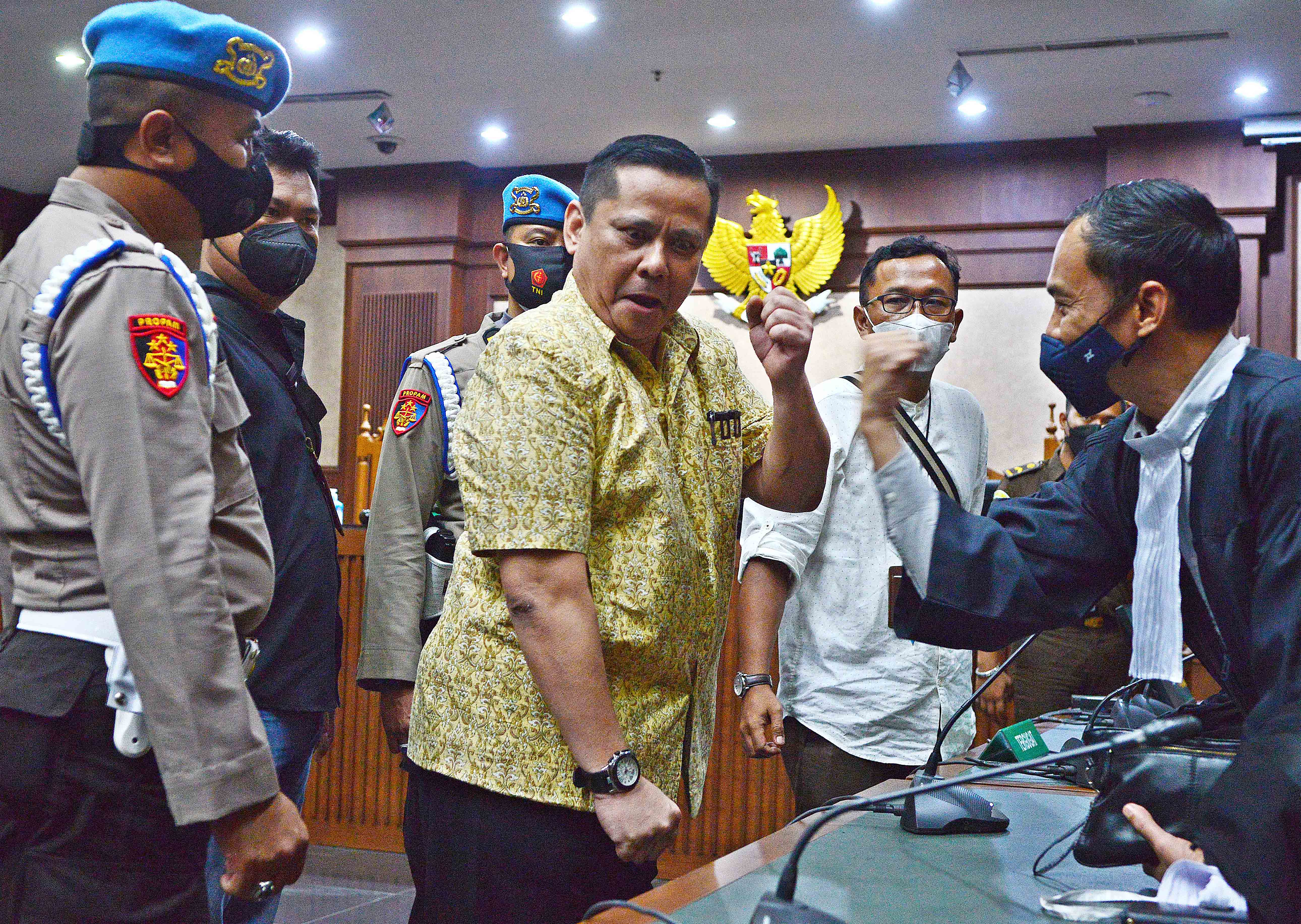 Terdakwa kasus suap penghapusan red notice Djoko Tjandra Irjen Napoleon Bonaparte