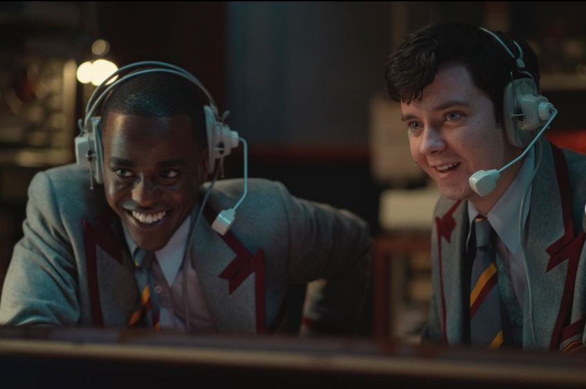 Cuplikan adegan dari serial Sex Education