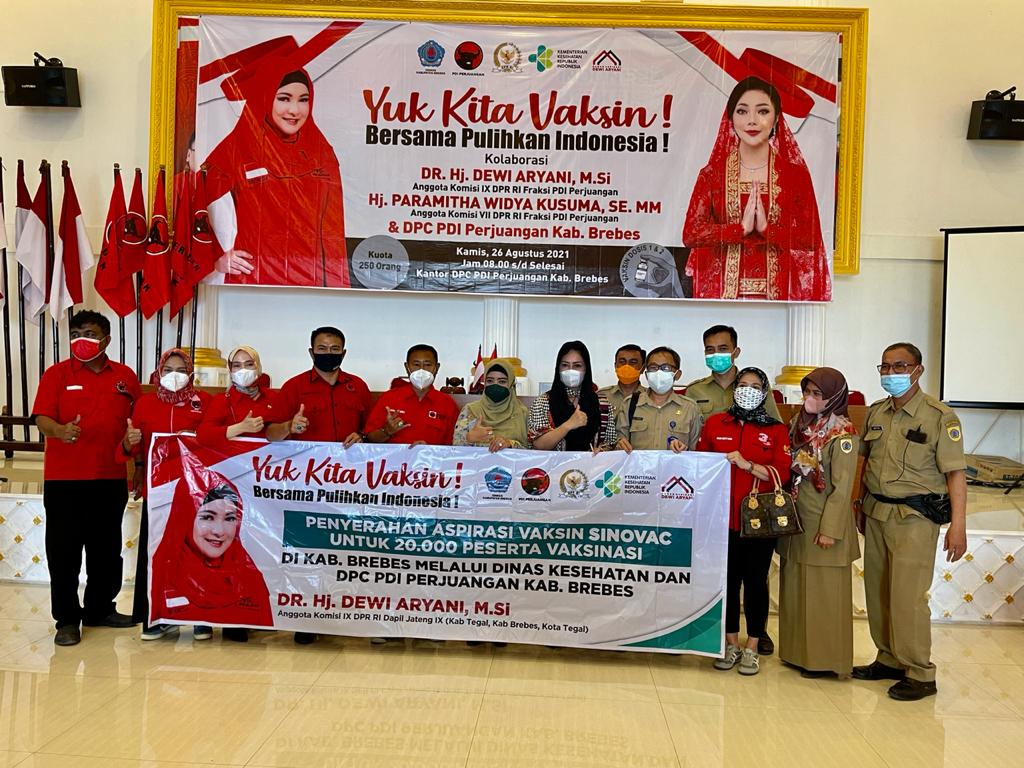 Anggota DPR Salurkan Bantuan Vaksin Covid-19 bagi 20 Ribu Warga Brebes
