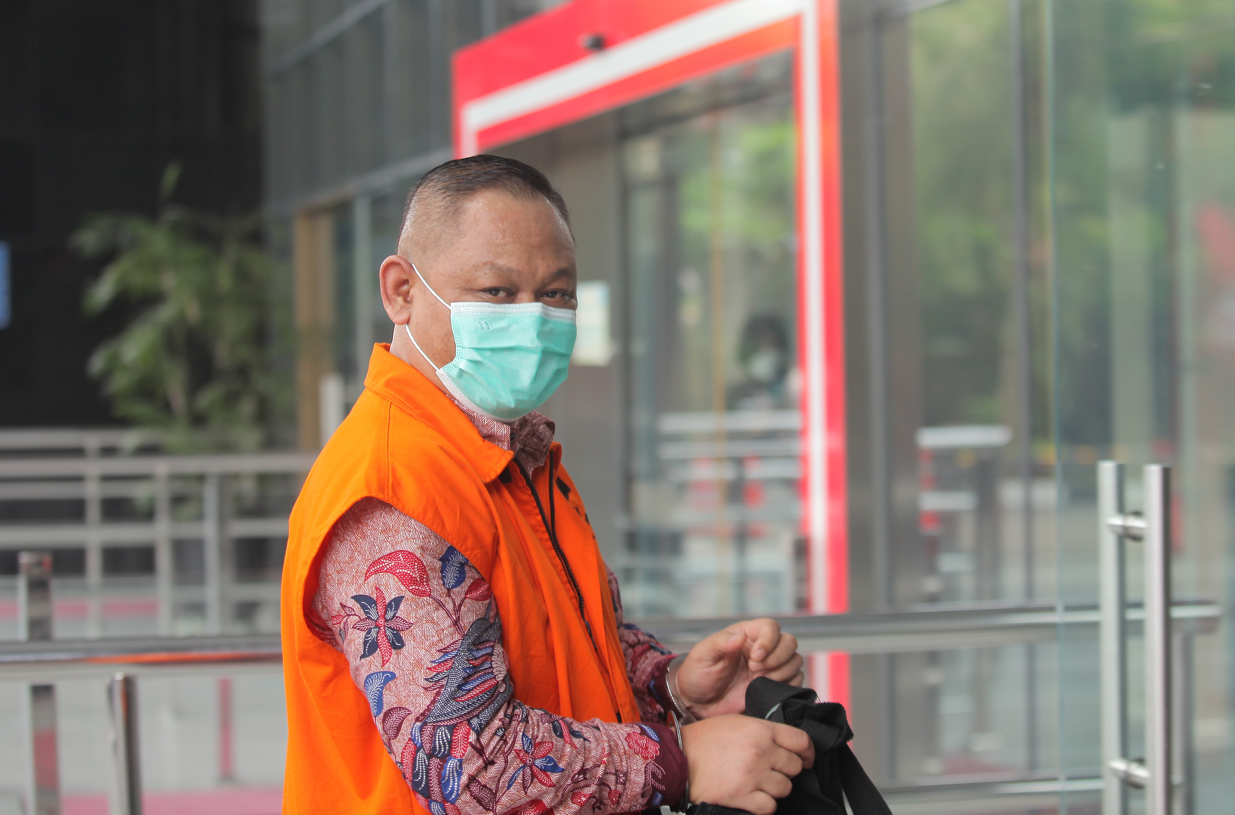 Terdakwa mantan pejabat pembuat komitmen (PPK) Kemensos, Matheus Joko Santoso, divonis 9 tahun penjara.