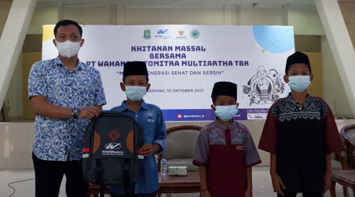 Khitanan Massal yang digelar WOM Finance