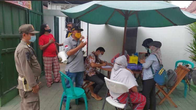 Satgas Pamor Ujung Tombak Vaksinasi Door to Door di Kota Bekasi