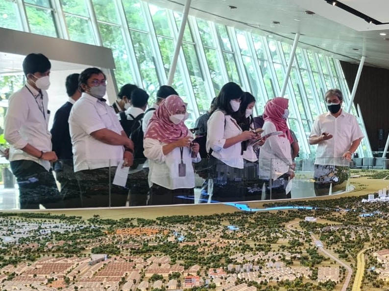 Tim Kementerian PUPR melakukan studi banding pengembangan pusat pertumbuhan kota baru ke salah satu proyek Sinar Mas Land, BSD City. 