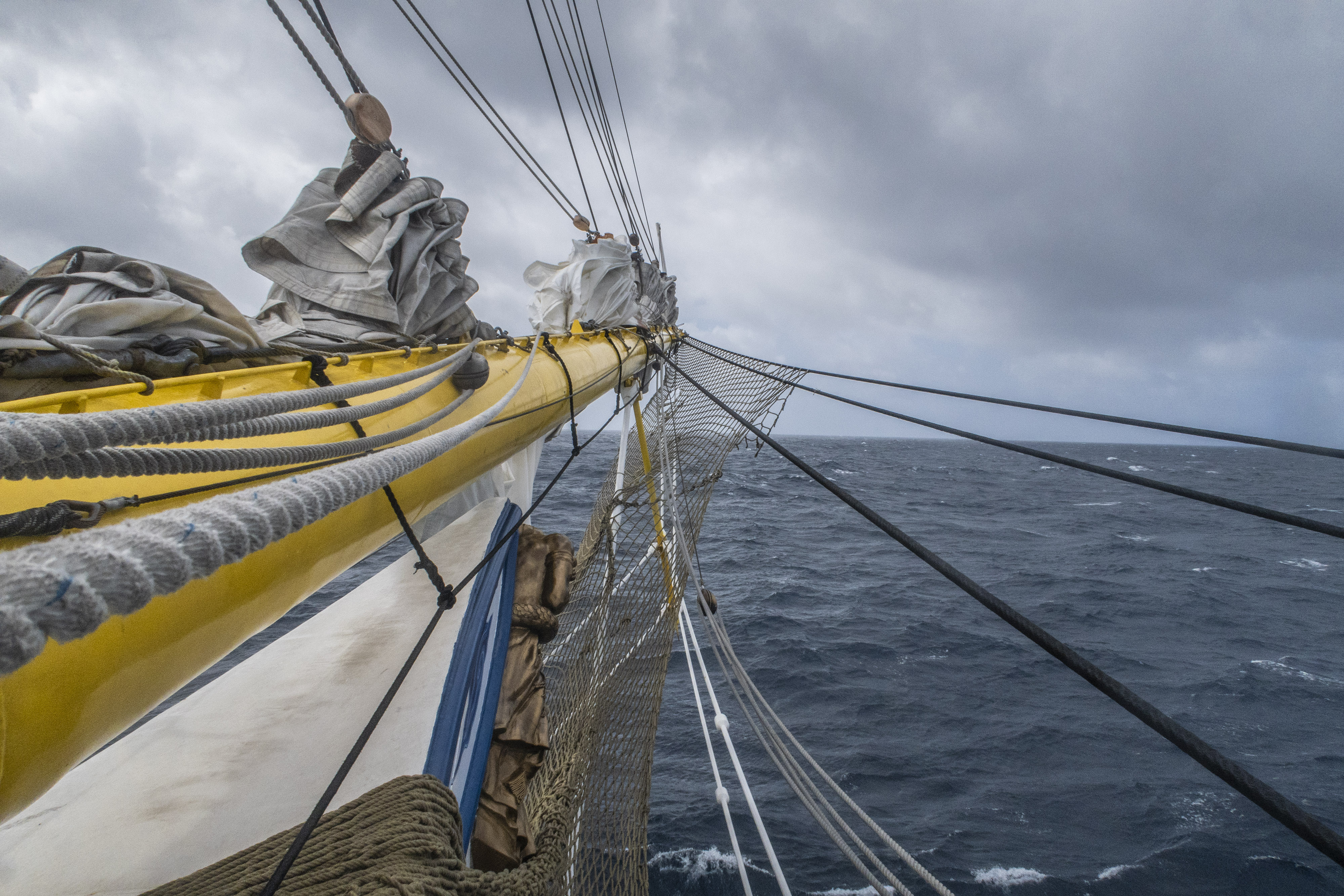 Ilustrasi cuaca buruk yang melanda wilayah perairan di Indonesia.