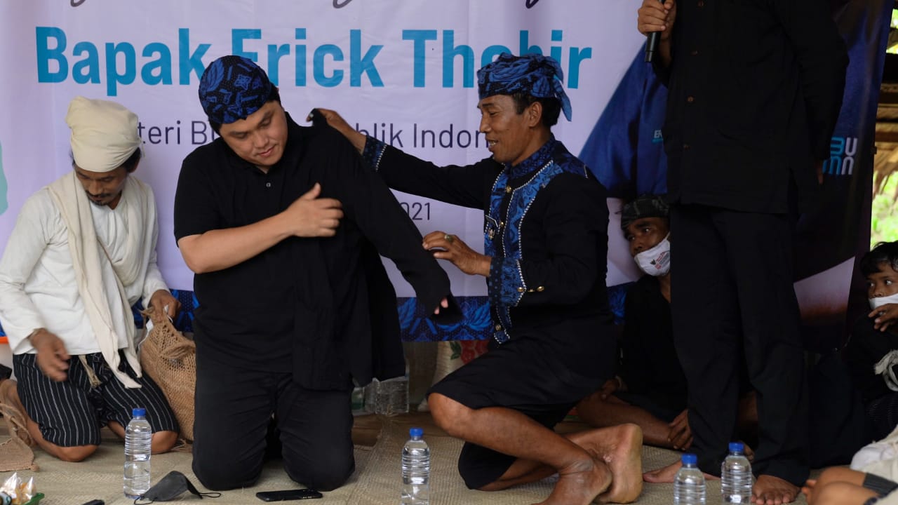 Penyematan gelar dulur baduy bagi Menteri BUMN Erick Thohir