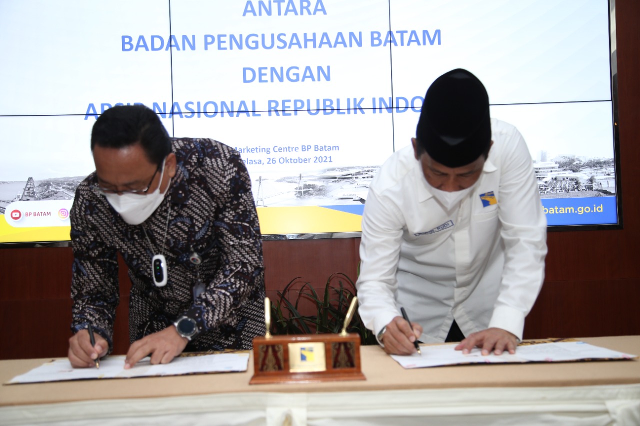 BP Batam bersama Arsip Nasional Republik Indonesia (ANRI) melakukan penandatanganan perjanjian kerja sama (MoU). 