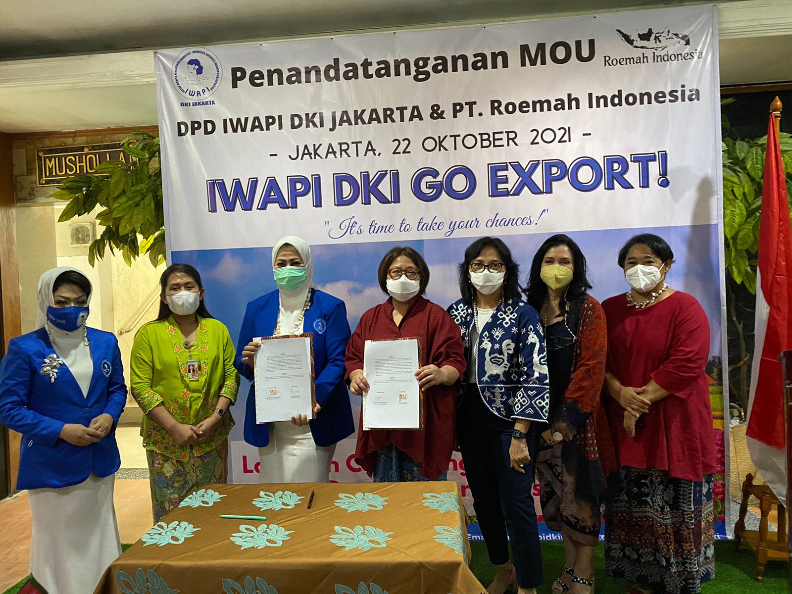 Bantu Ekspor Produk Indonesia, IWAPI DKI Jakarta Kolaborasi dengan Roemah Indonesia di Belanda 