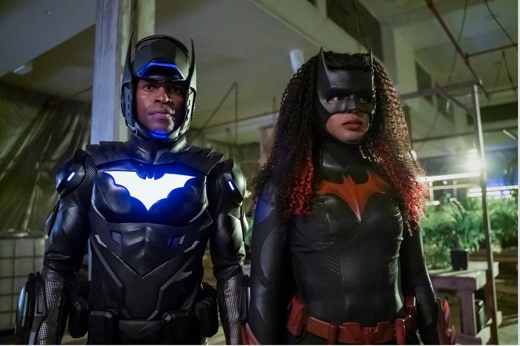 Cuplikan adegan serial Warner Bros Batwoman di HBO Go.
