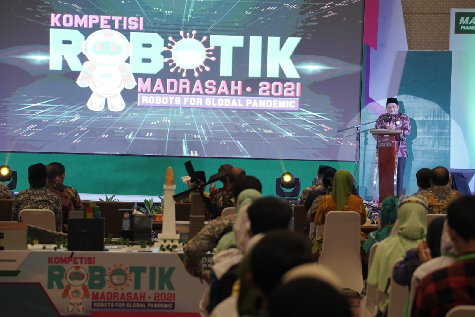 Acara penutupan Kompetisi Robotik Madrasah 2021, Minggu (17/10). 