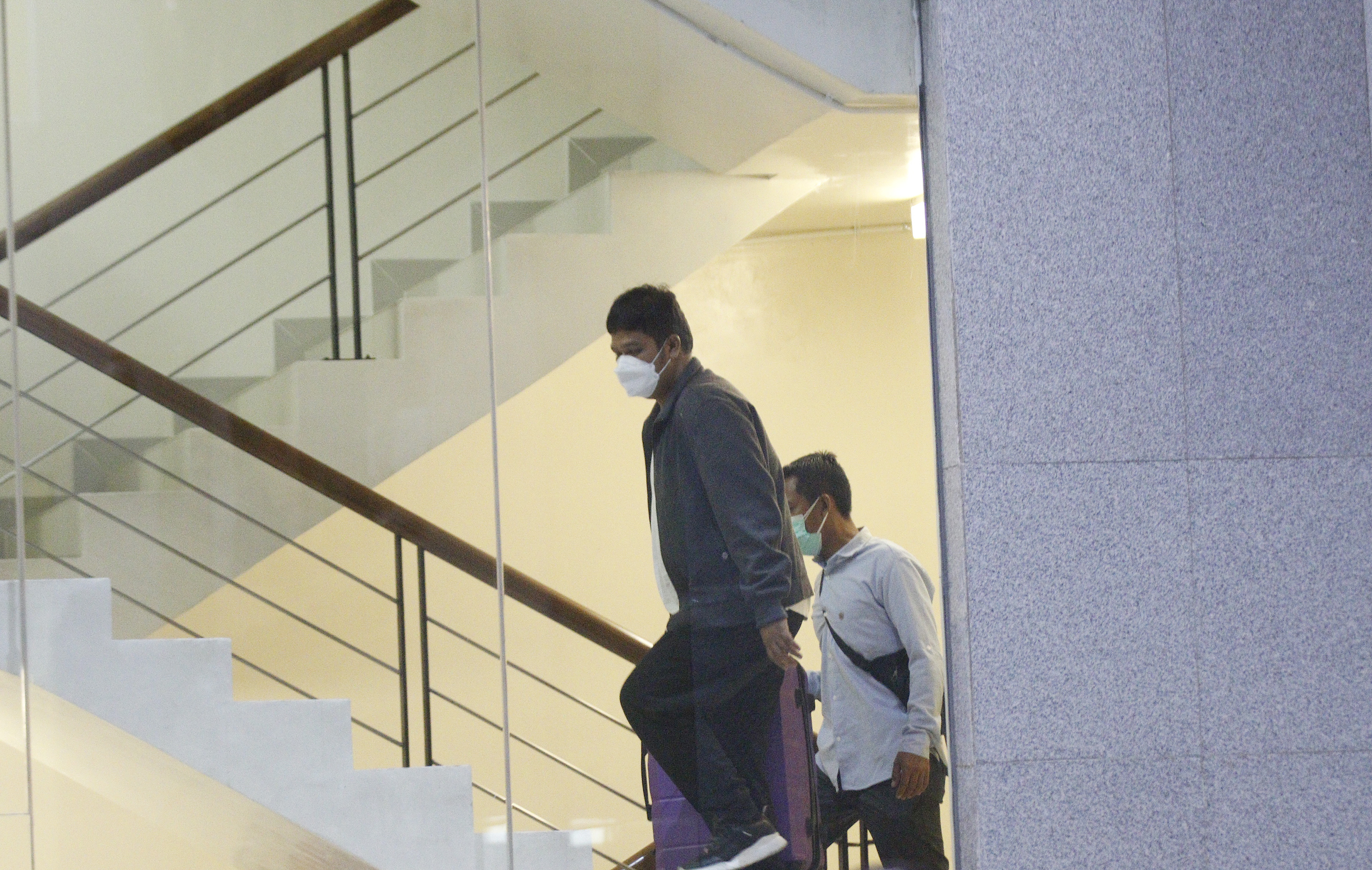 Bupati Kuantan Singingi Andi Putra saat tiba untuk diperiksa di KPK