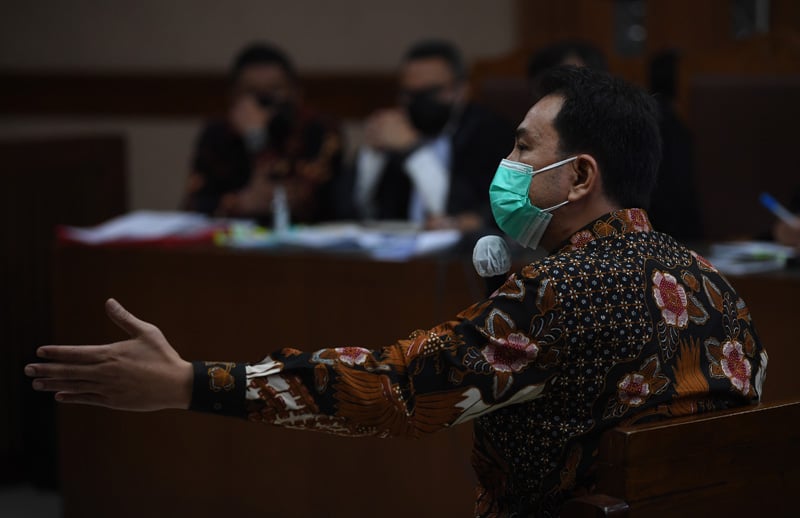 Azis Syamsuddin menjadi saksi di sidang 