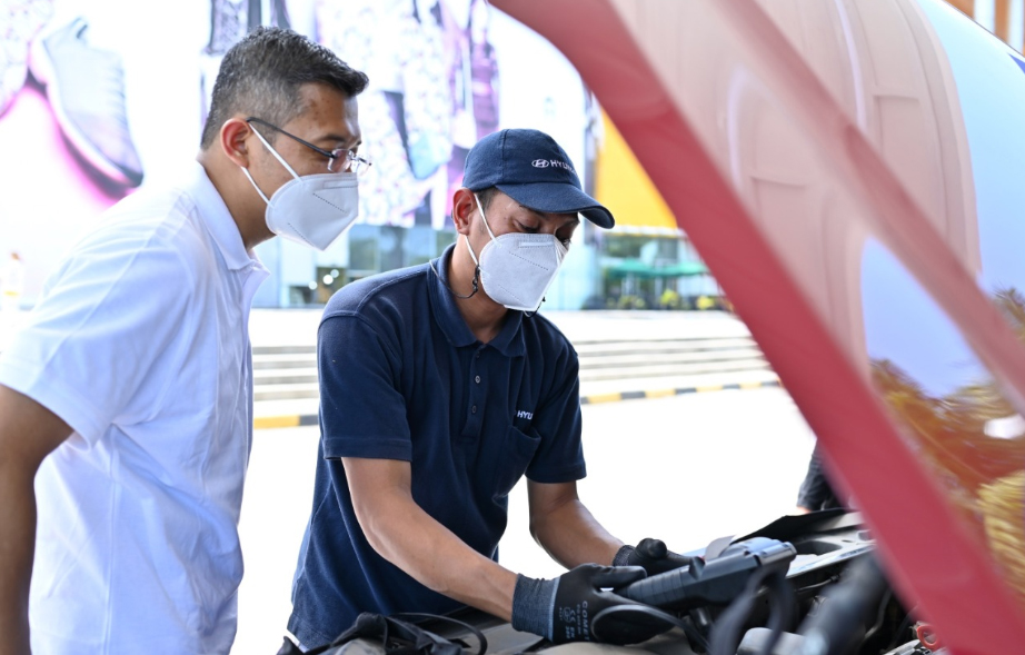 Hyundai Service Point Sambangi Kota Bekasi