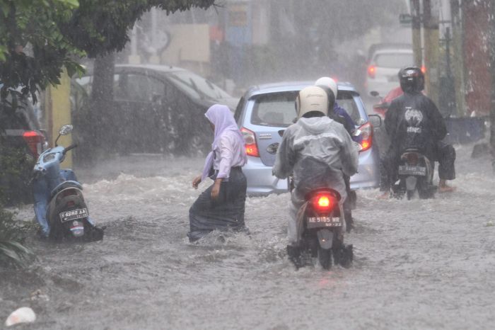 Ilustrasi puncak musim hujan sebabkan banjir