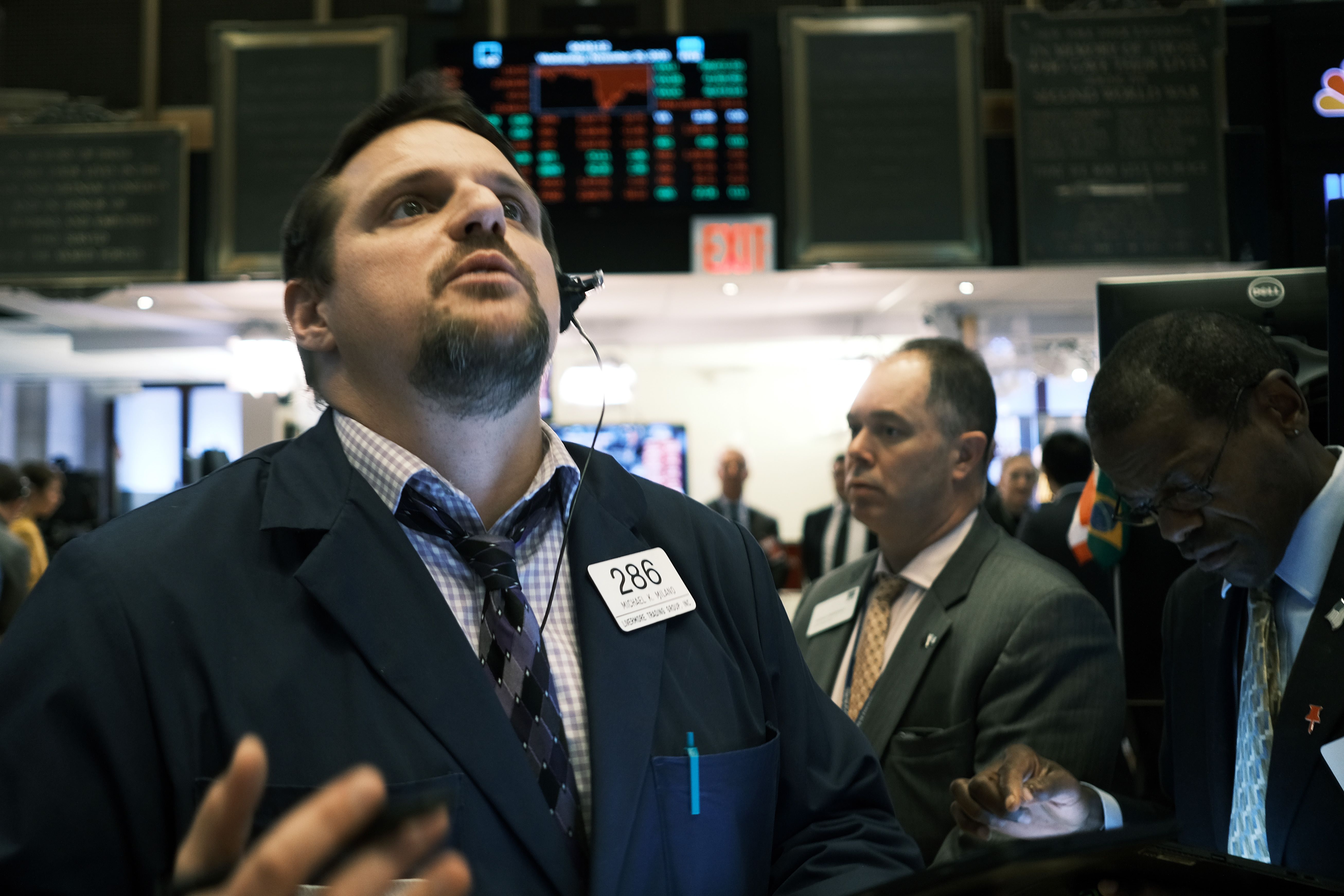 Iustrasi; suasana pembukaan perdagangan di bursa Wall Street, Newyork, AS