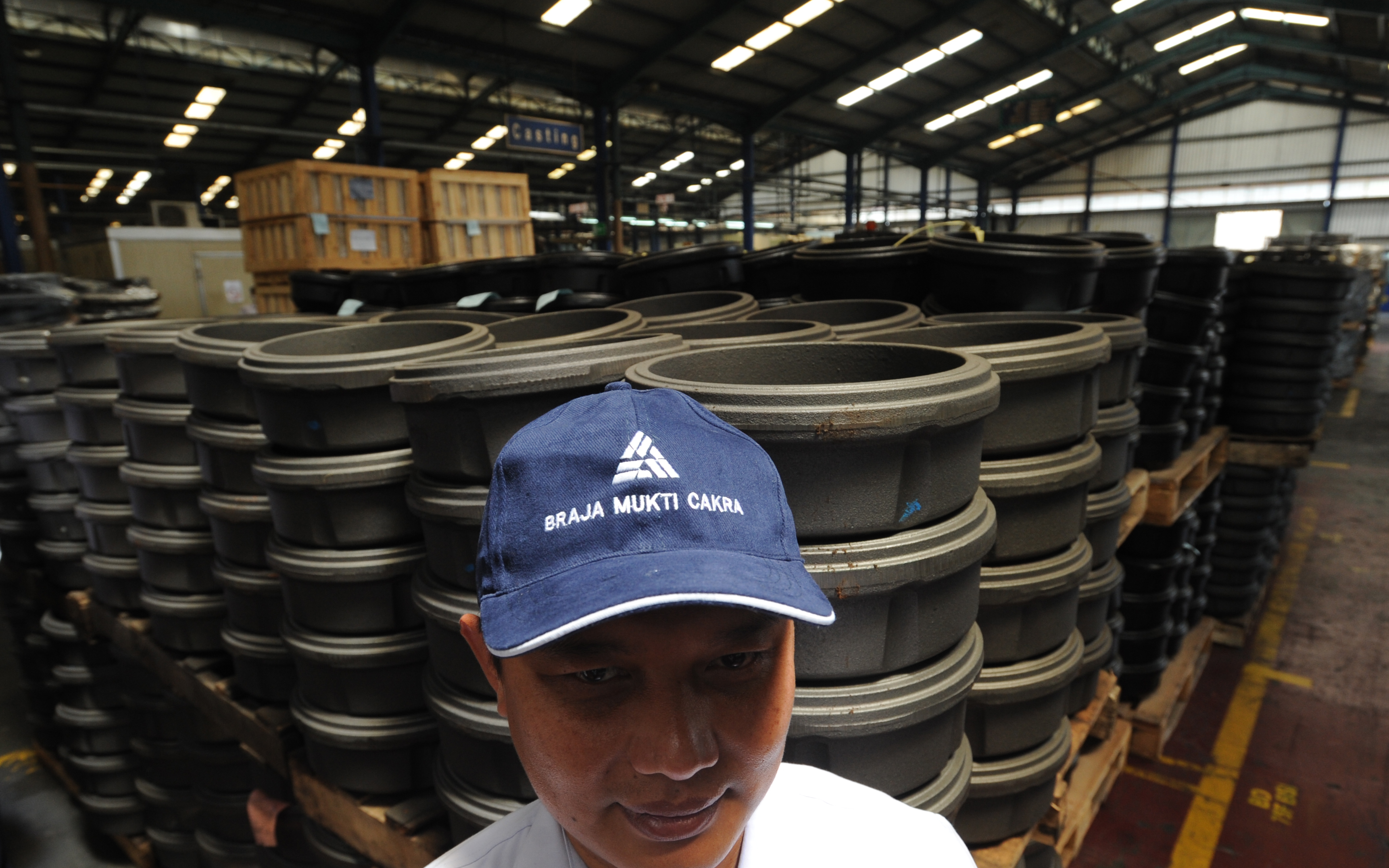 Mobil Listrik Mendisrupsi, Industri Otomotif Butuh Transisi Menuju Full Battery 