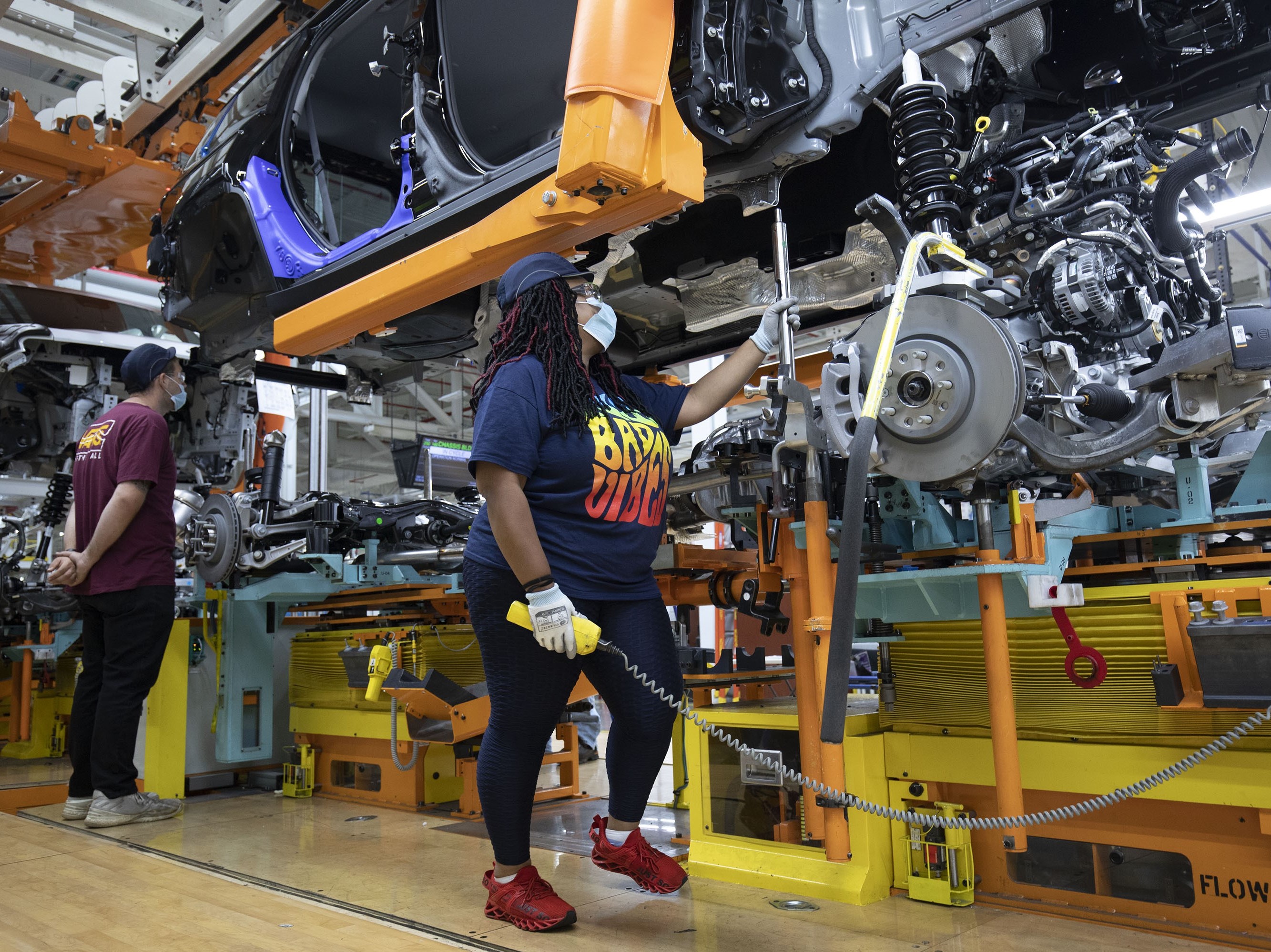 Jeep Grand Cherokee L 2021 menjalani perakitan di Stellantis Detroit Assembly Complex-Mack pada 10 Juni 2021 di Detroit, Michigan.